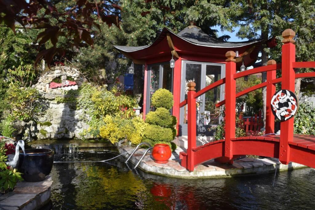 Gite Au Printemps Japonais, Petit Train De La Mure, Parc Des Ecrins Pierre-Chatel المظهر الخارجي الصورة