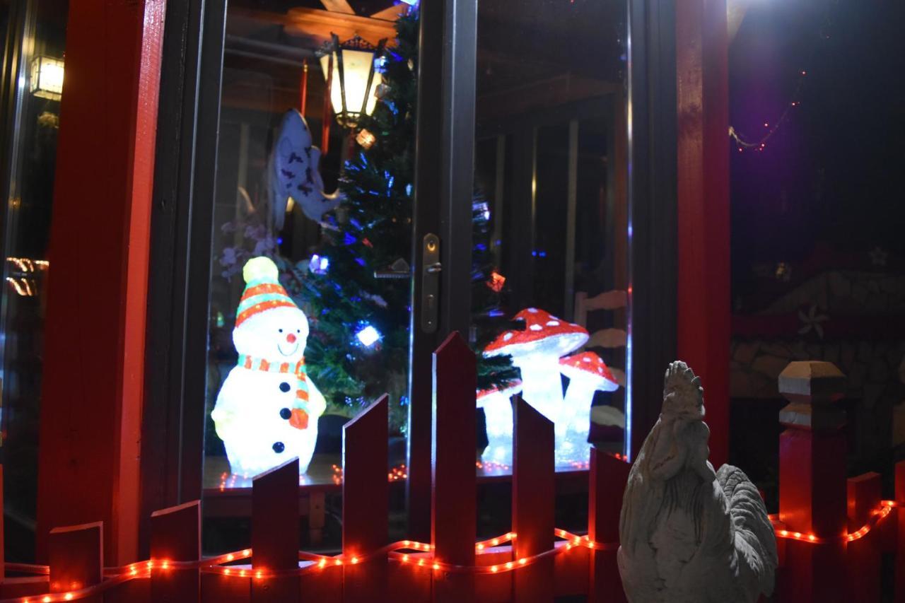 Gite Au Printemps Japonais, Petit Train De La Mure, Parc Des Ecrins Pierre-Chatel المظهر الخارجي الصورة